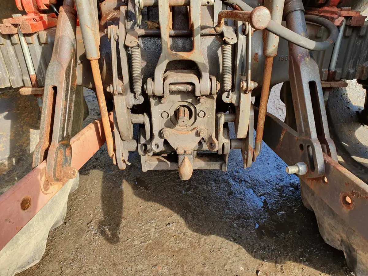 Pick up hitches for MF 675/690/698/699/375/390