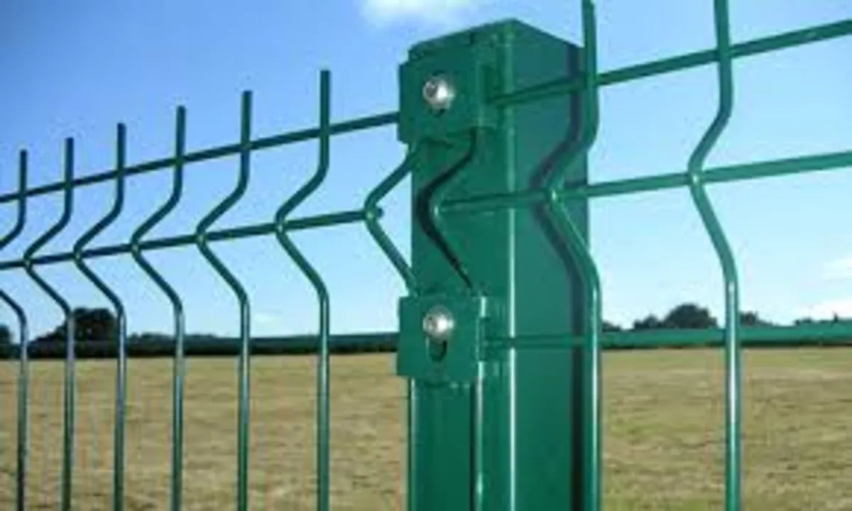 HEAVILY DISCOUNTED Mesh Fencing Sheets for SALE - Image 4