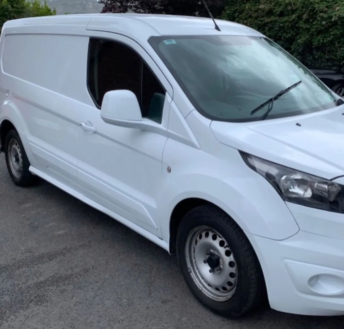 Steel wheels and tyres for Connect van - Image 1