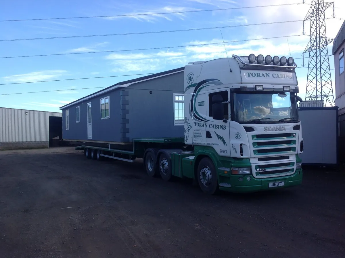 mobile home transport and cranage - Image 3