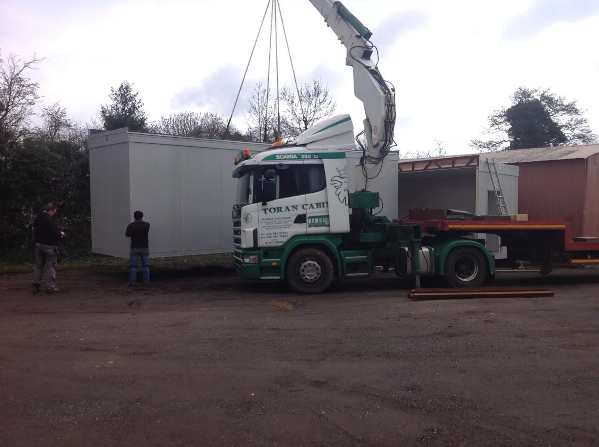 mobile home transport and cranage - Image 2