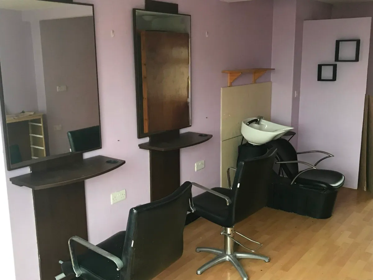 HAIR SALON  FULLY EQUIPPED TO LET READ AD - Image 4
