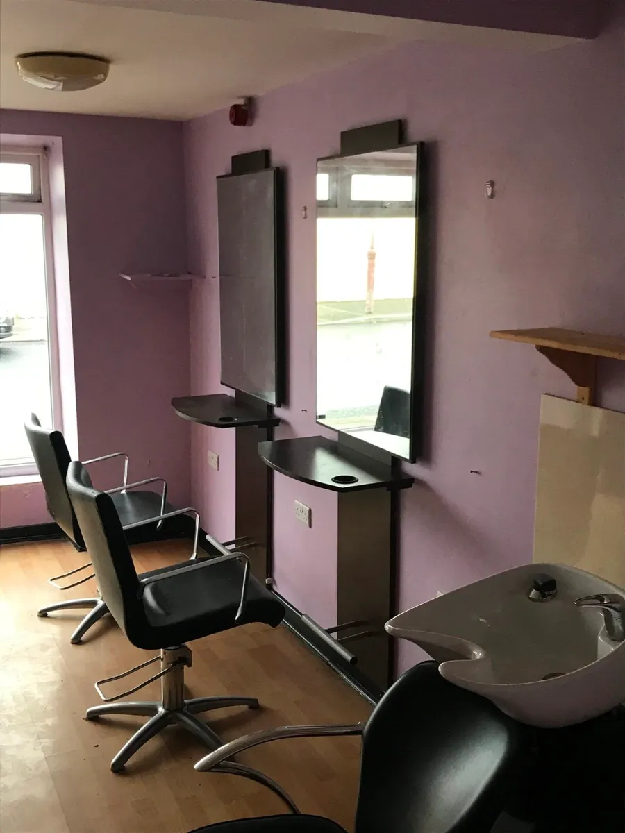 HAIR SALON  FULLY EQUIPPED TO LET READ AD - Image 2