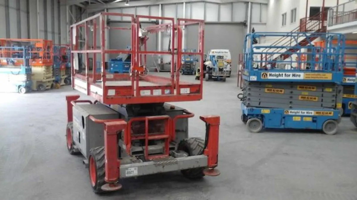 Skyjack SJ6832 RT - 11.5m Diesel Scissor - Image 2