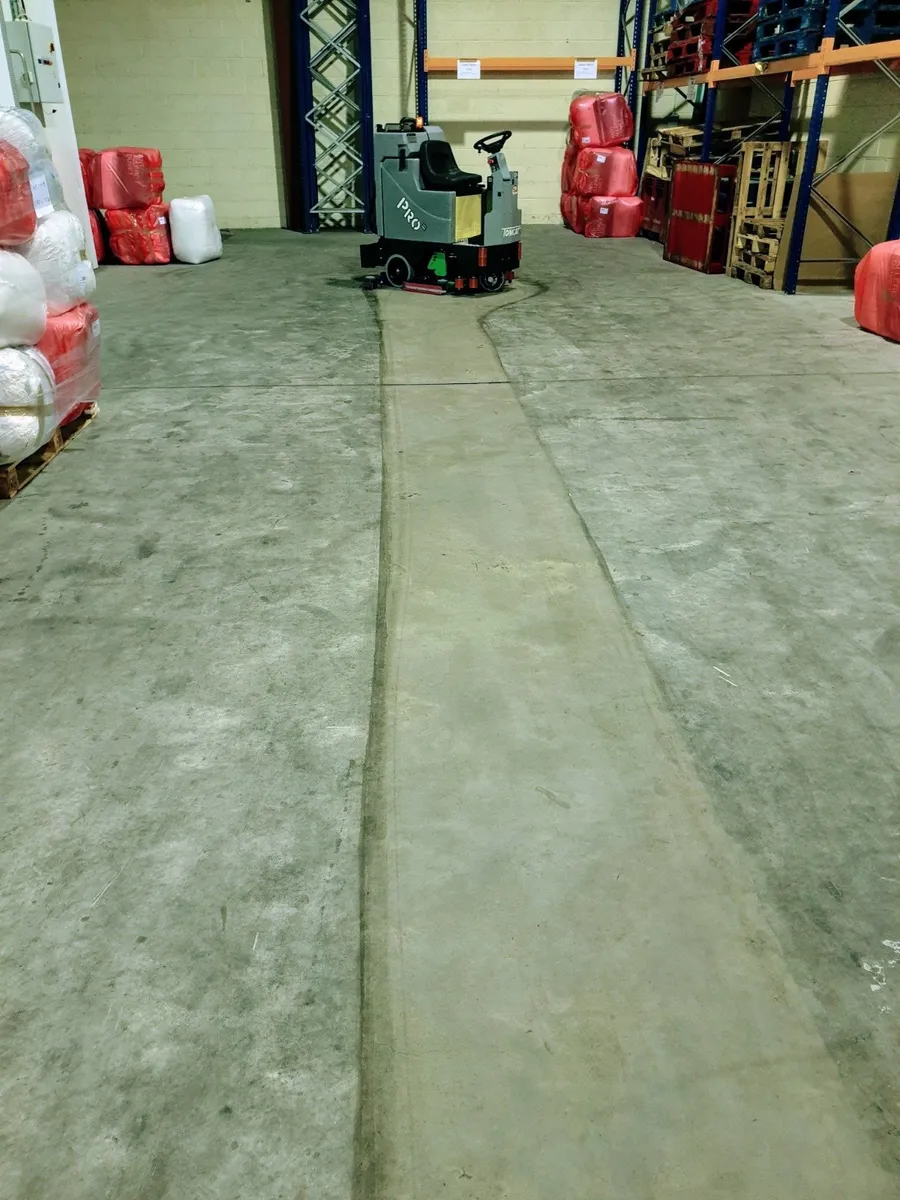 Hire/Rental Floor scrubber dryer - Image 2