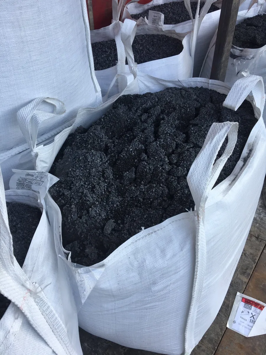 Kilkenny Absolutely Black Chippings 20 ton deal - Image 1