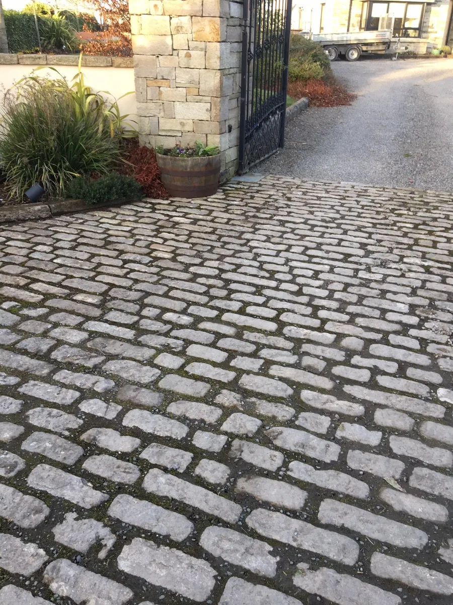 Old Salvage York  4" Garden Kerbs 30m deal €399 - Image 3