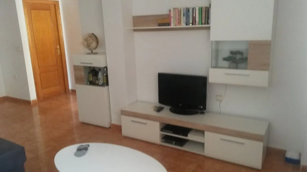 3 bedroomed house to rent in Cabo Roig, Alicante. - Image 3