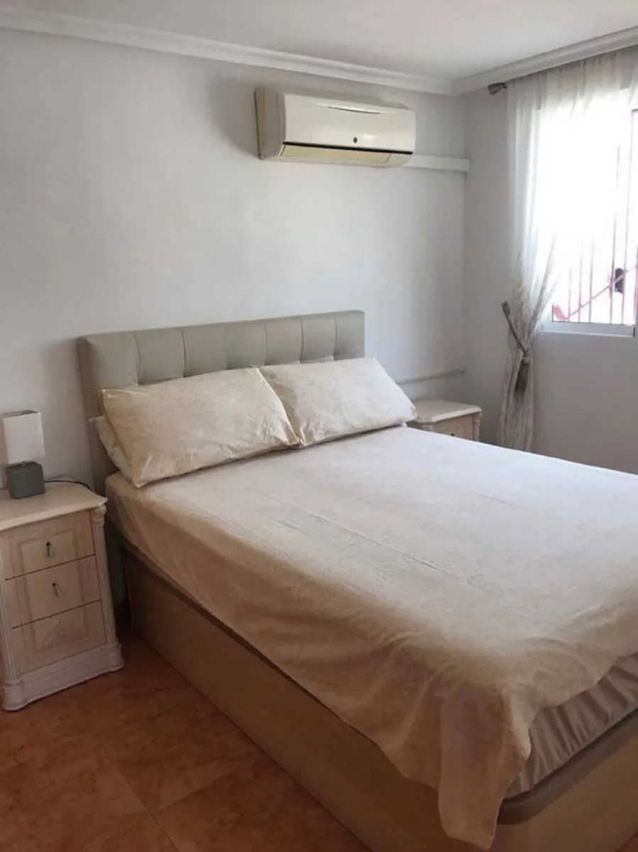 3 bedroomed house to rent in Cabo Roig, Alicante. - Image 4