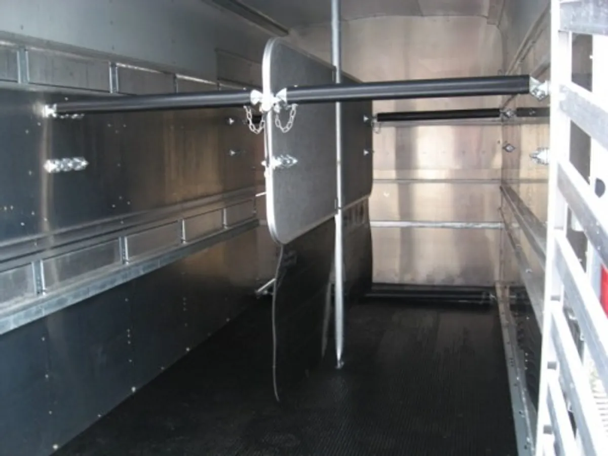 New TA510 12' x 5'10" x 7' Ifor William - Image 3