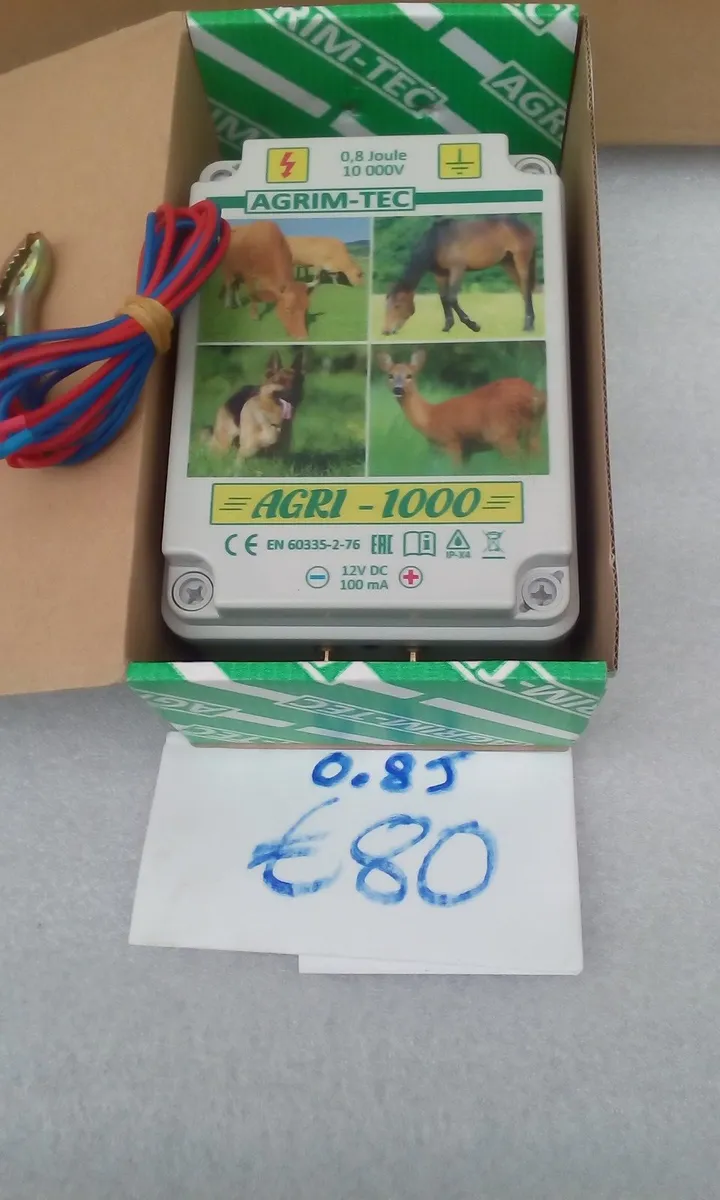 Electric Fencers   Mains  / 12 volt - Image 2