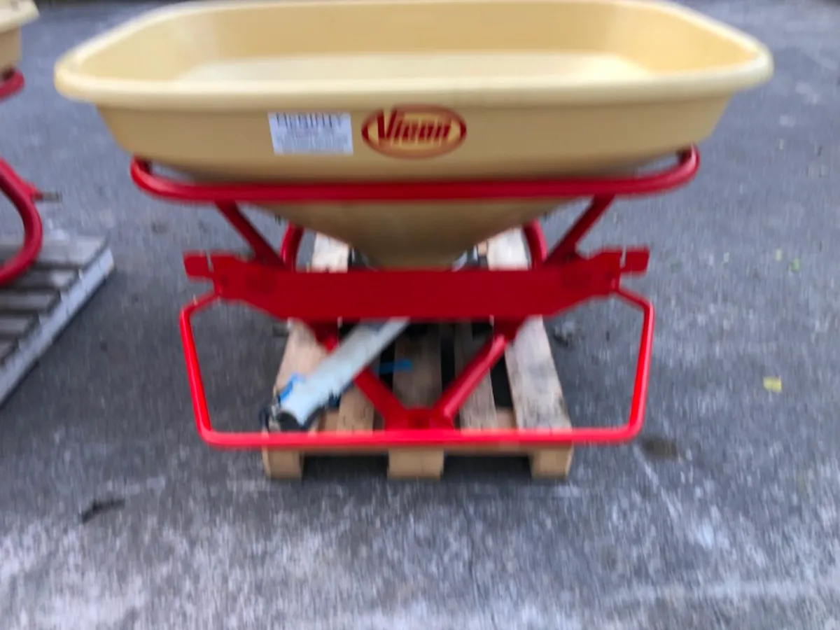 In Stock Vicon Fertiliser Spreader PS 403 503 754 - Image 3