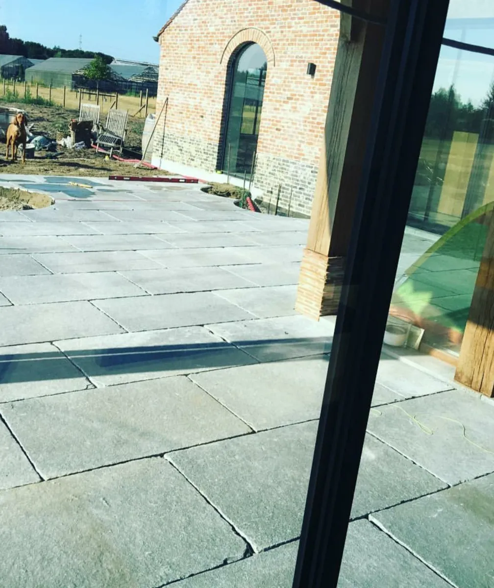 Kota Blue limestone paving - Image 2