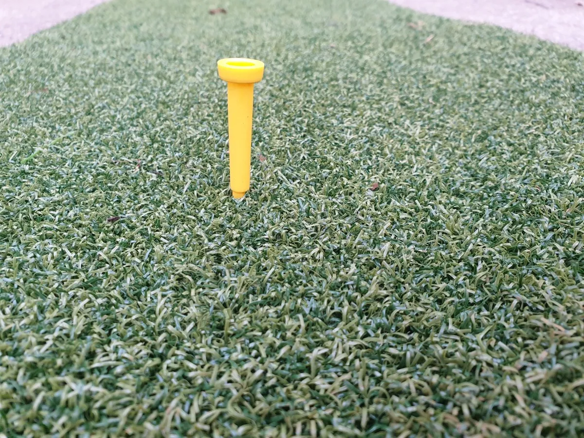 Golf Mat for Indoor/Outdoor Delivered to your door - Image 3