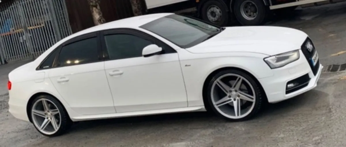 Tinted wind deflectors delivered - Image 1