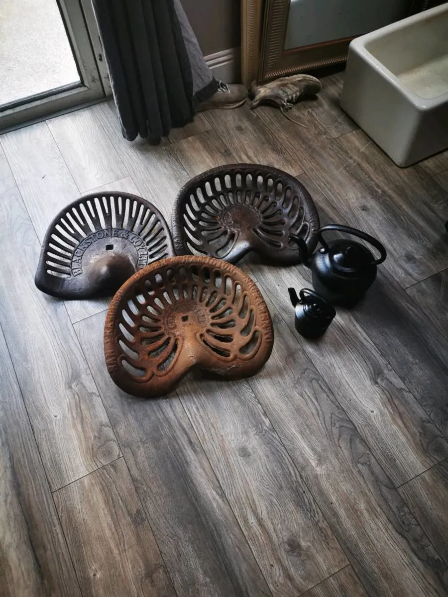 / pierce/victor seats/vintage wheels/pvc window - Image 4