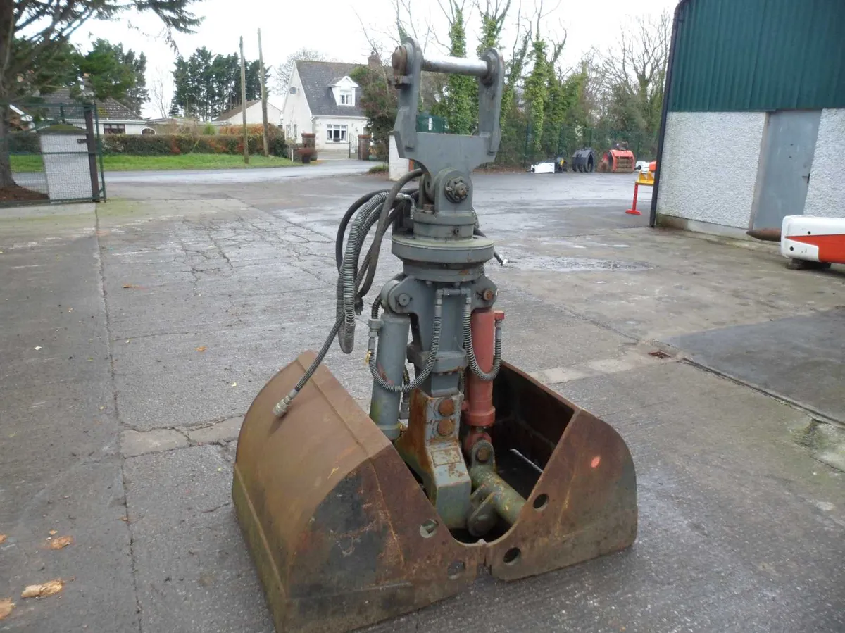 Attachment Hire   Clamshel Bucket - Image 3