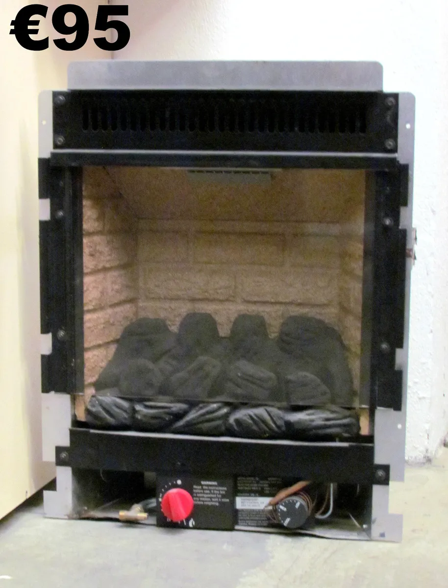 Fireplaces, surrounds & inserts - Image 1