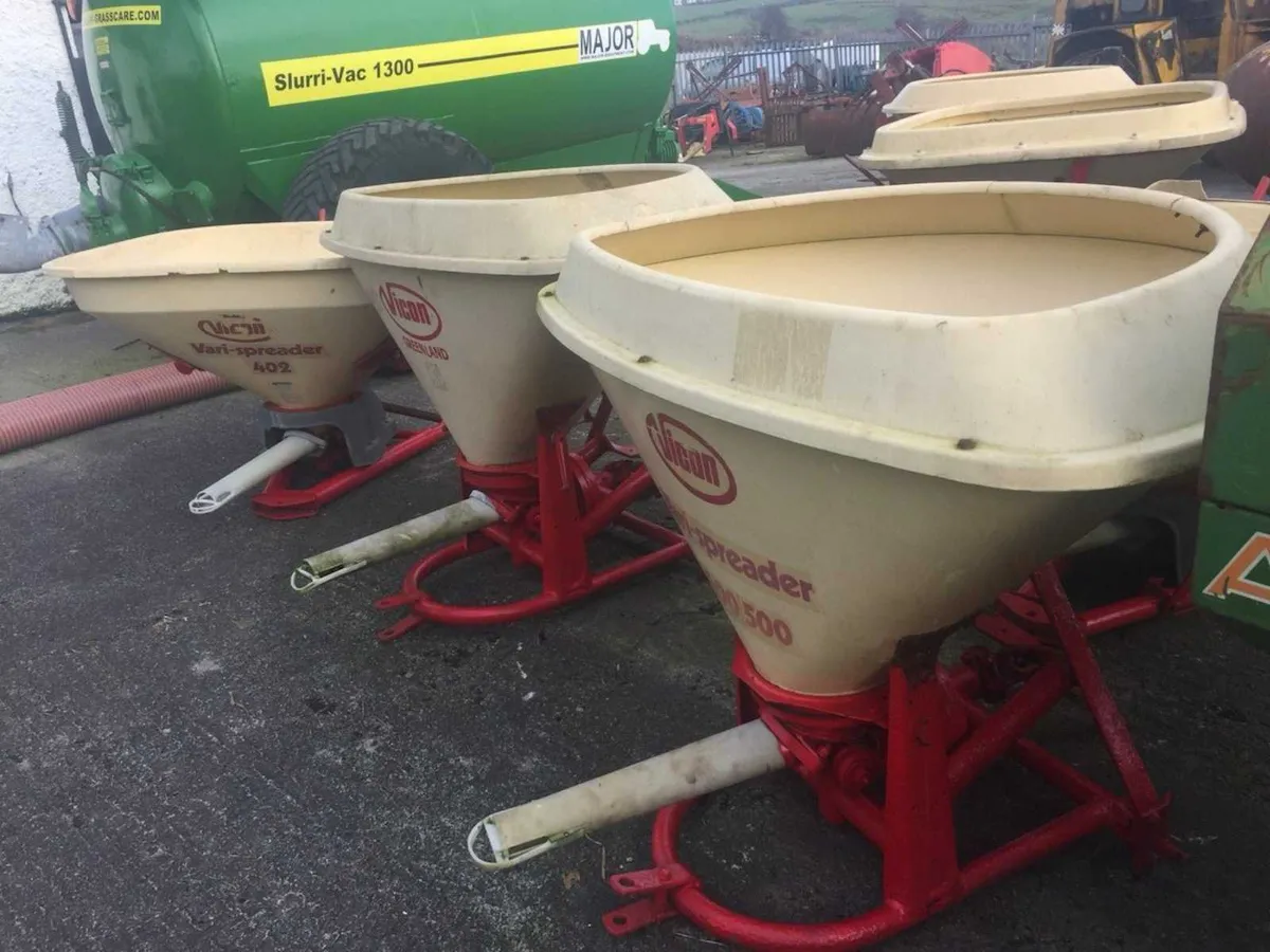 Selection of vicon spreaders - Image 2