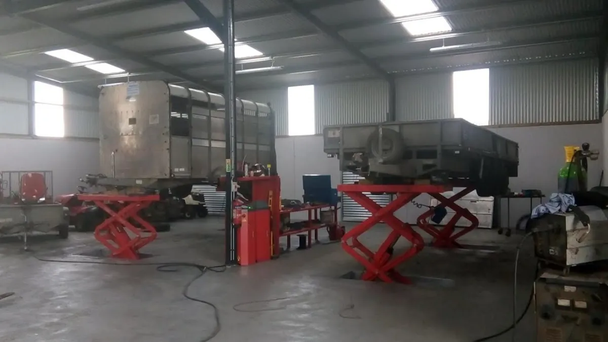 Trailer repairs & service - Image 1