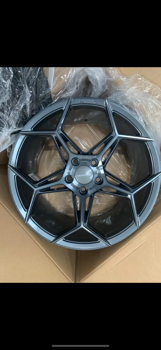 New 18" Veemann smoked  5x112 9" all round
