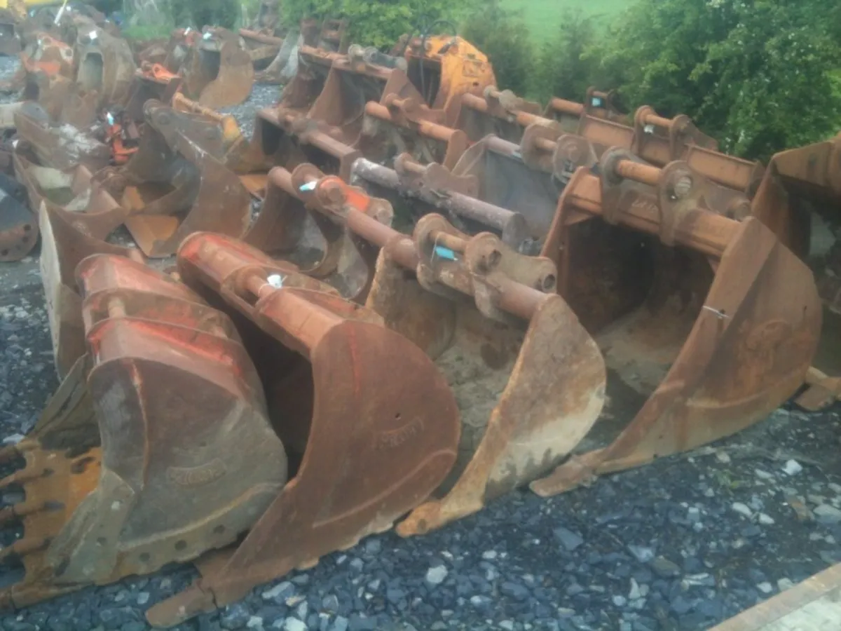 Machinery Buckets - Image 1