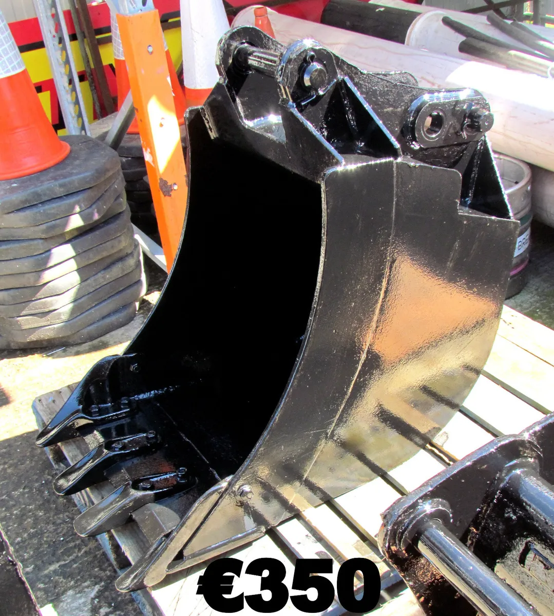 Bucket, Pins, Forklift grab & spares - Image 3