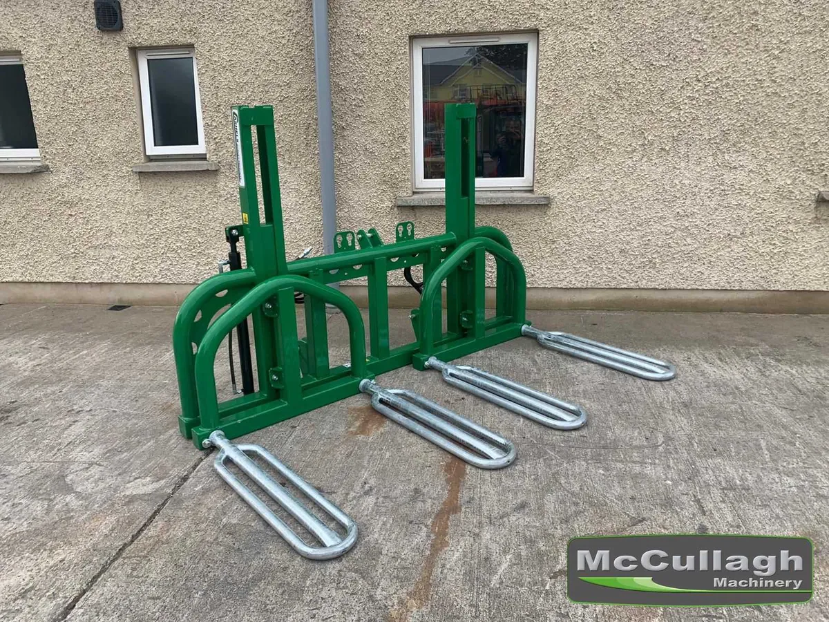 New Cashel Range of Bale Stacker - Image 3