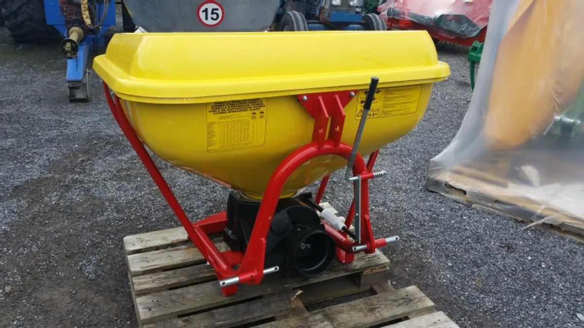 Cosmo fertilizer spreader - Image 4