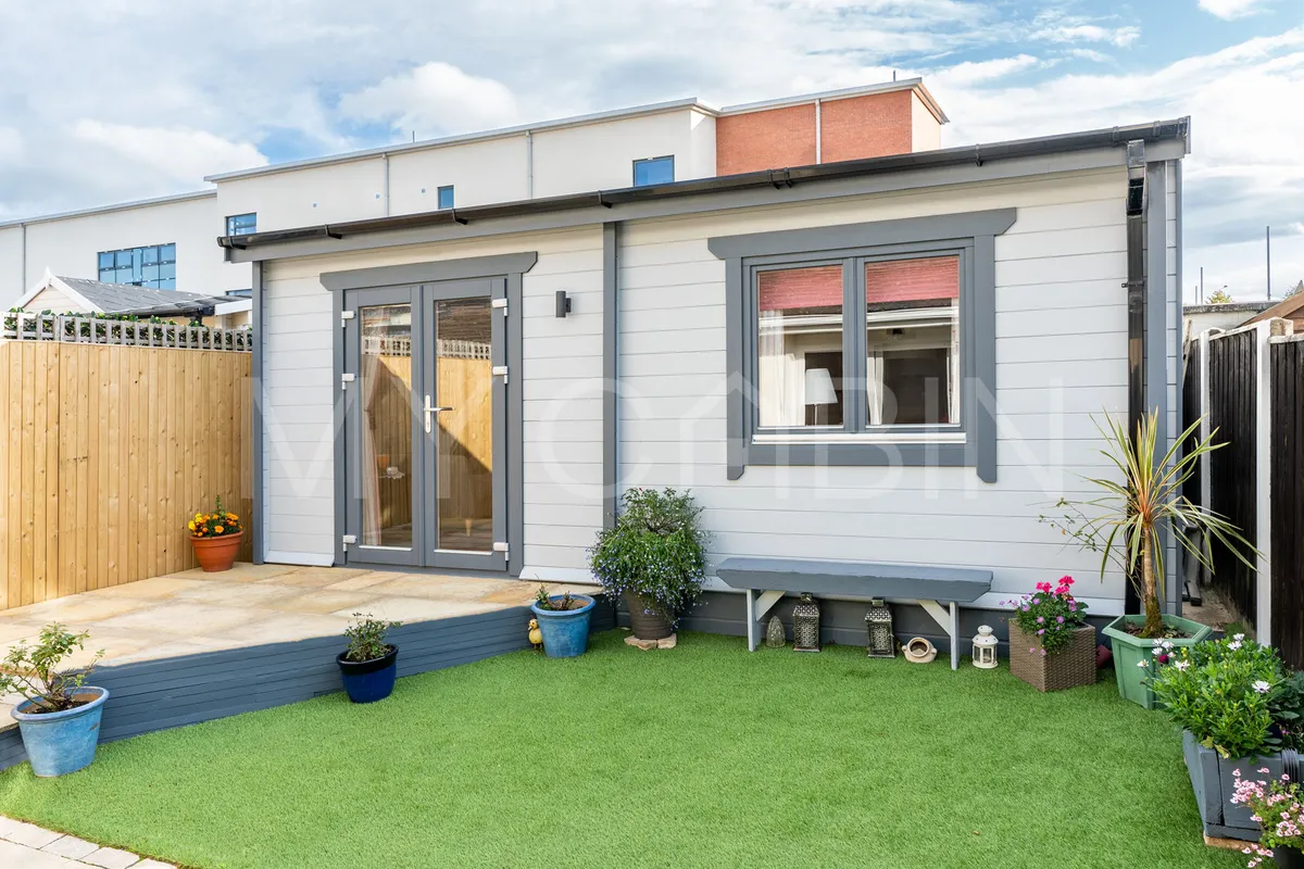 One Bed A Log Home - FREE DELIVERY! - Image 1