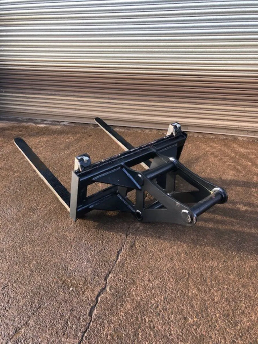 20'' Palletfork Carriage for 20 Tonne Digger - Image 2
