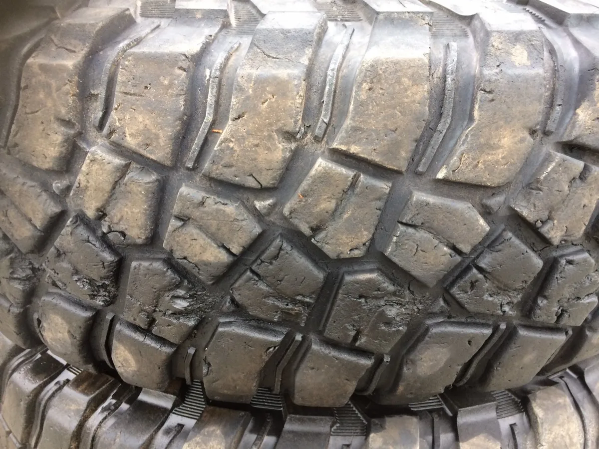 235/85R16 tyres - Image 3