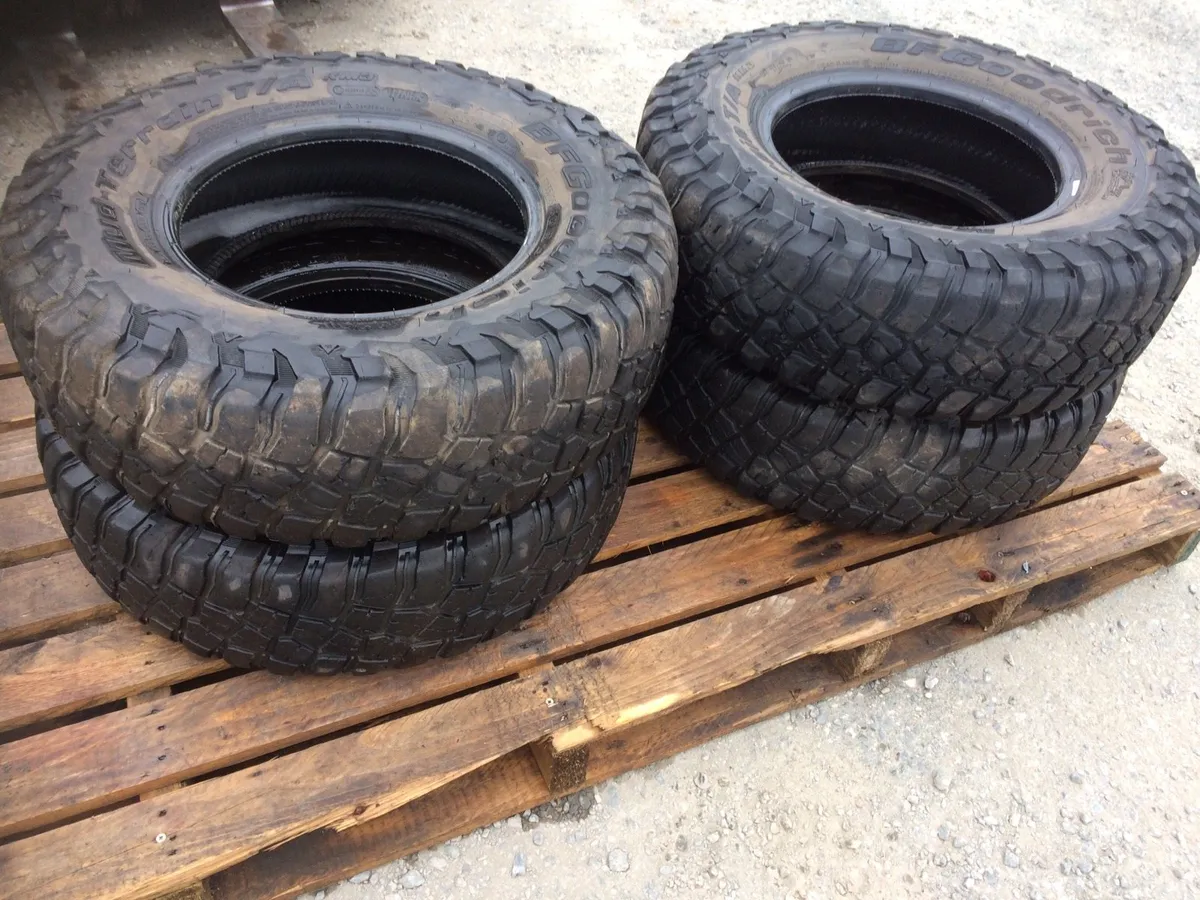 235/85R16 tyres - Image 2