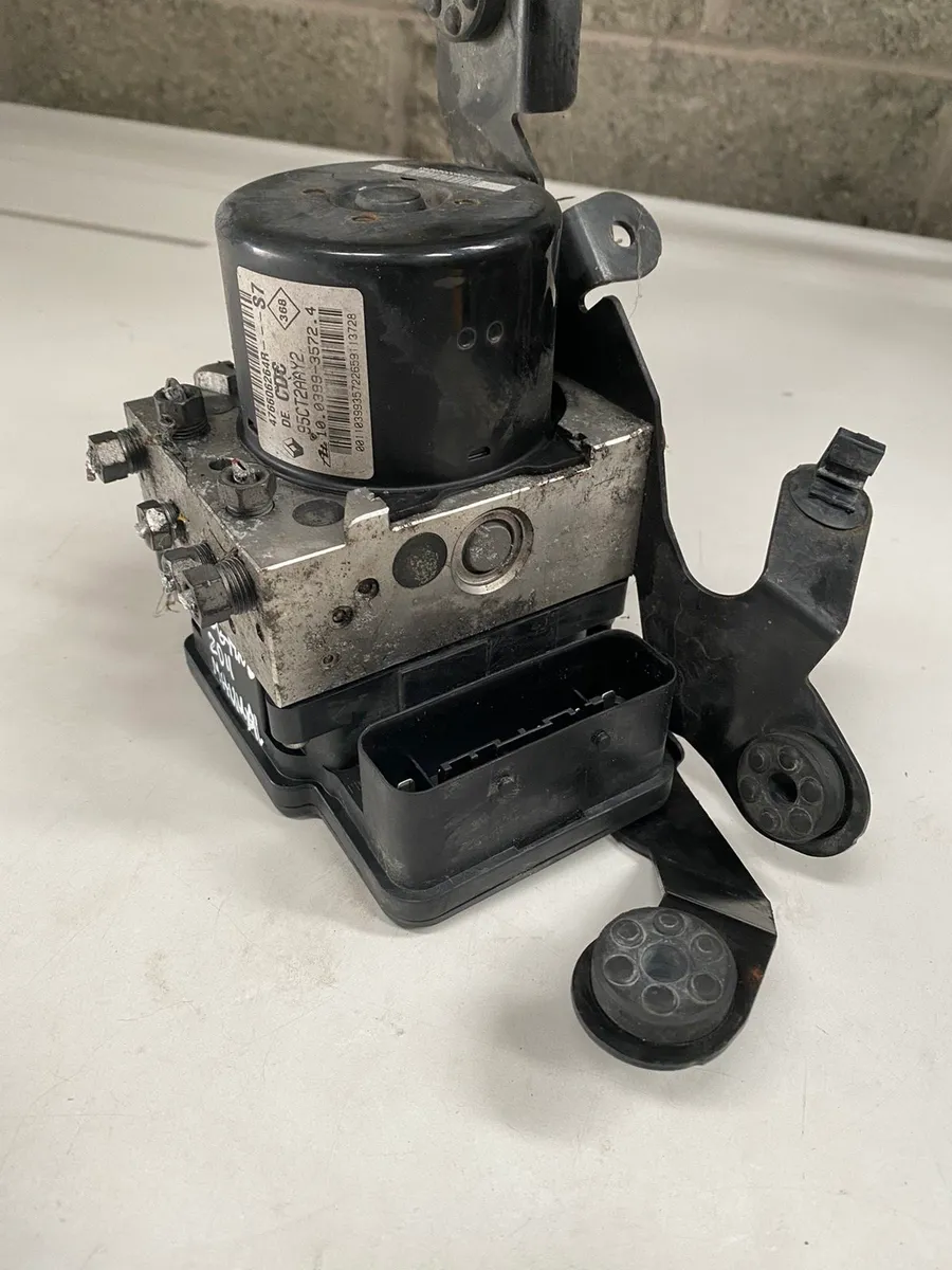 Renault Megane,Scenic,Laguna MK3 ABS Pump - Image 2