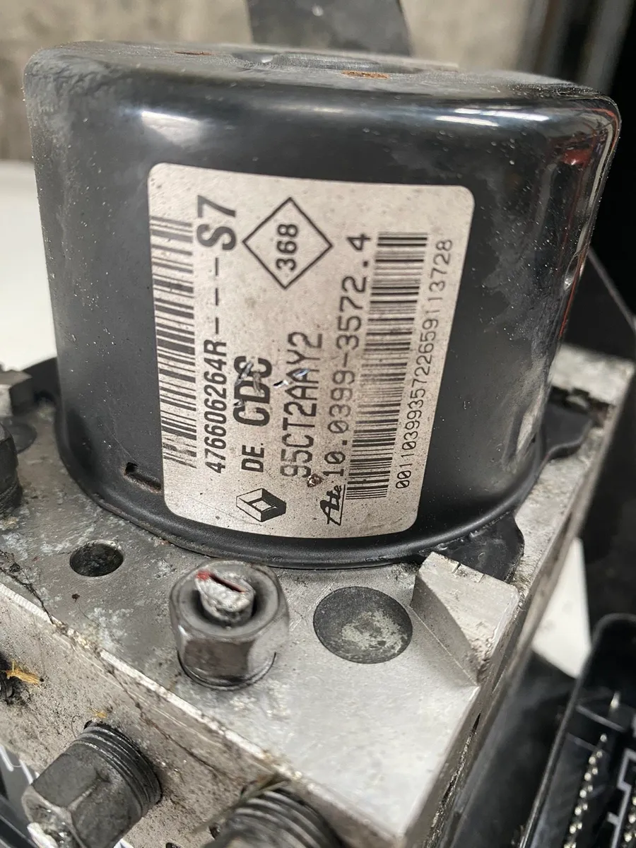 Renault Megane,Scenic,Laguna MK3 ABS Pump - Image 3