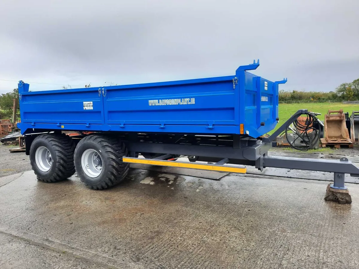 14 x 8 Tipper trailer heading Southbound - Image 3