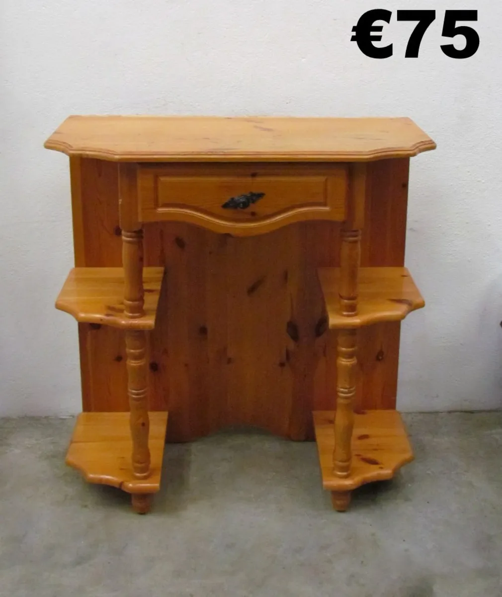 Side boards & hallway tables - Image 1