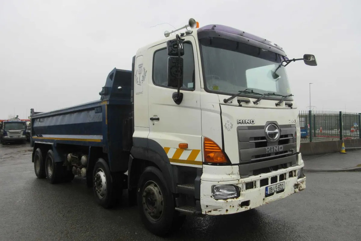 WANTED ALL 8X4 TIPPERS - Image 2