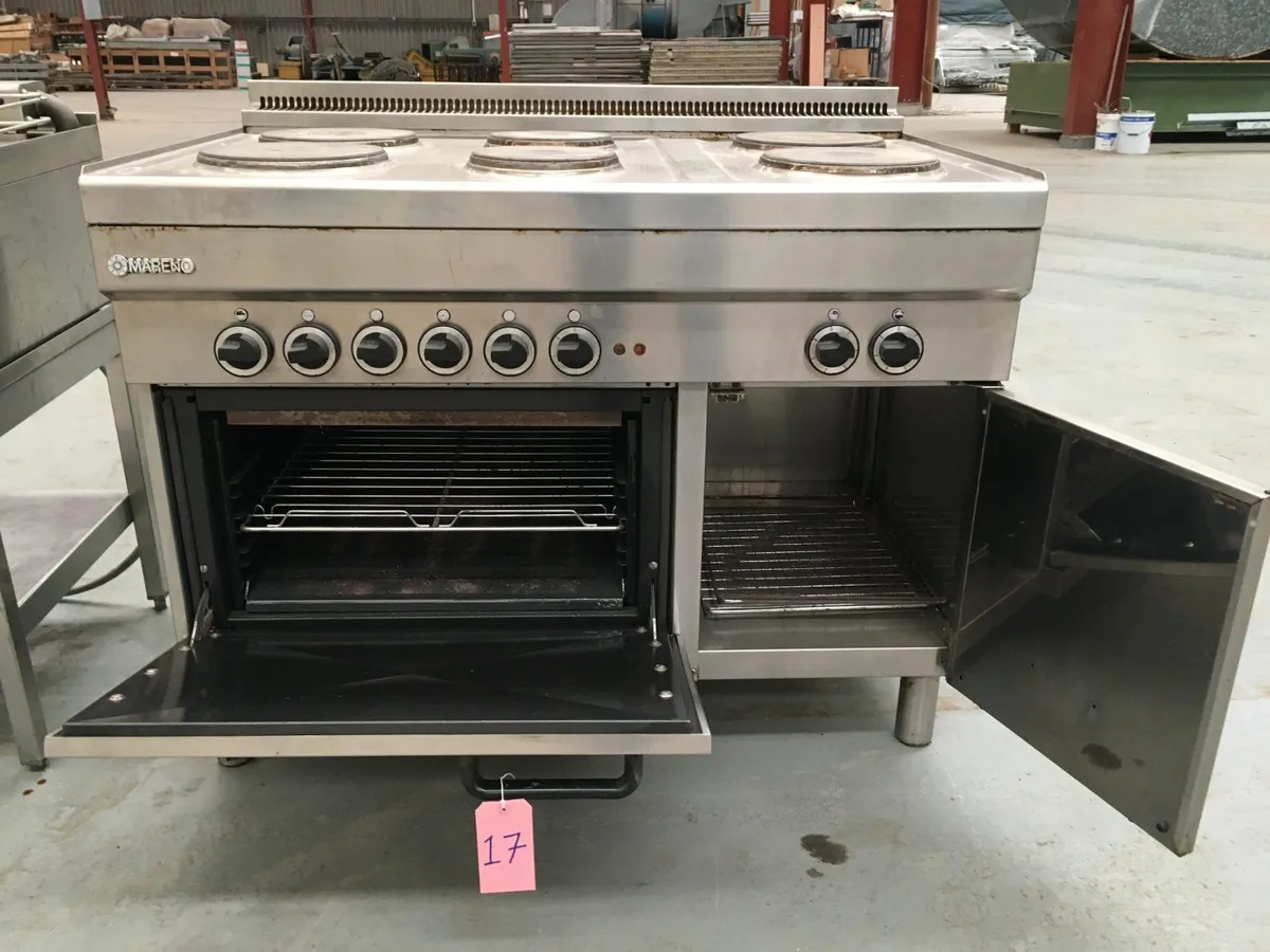 17.	Mareno 6 Ring Hob with Oven - Image 1