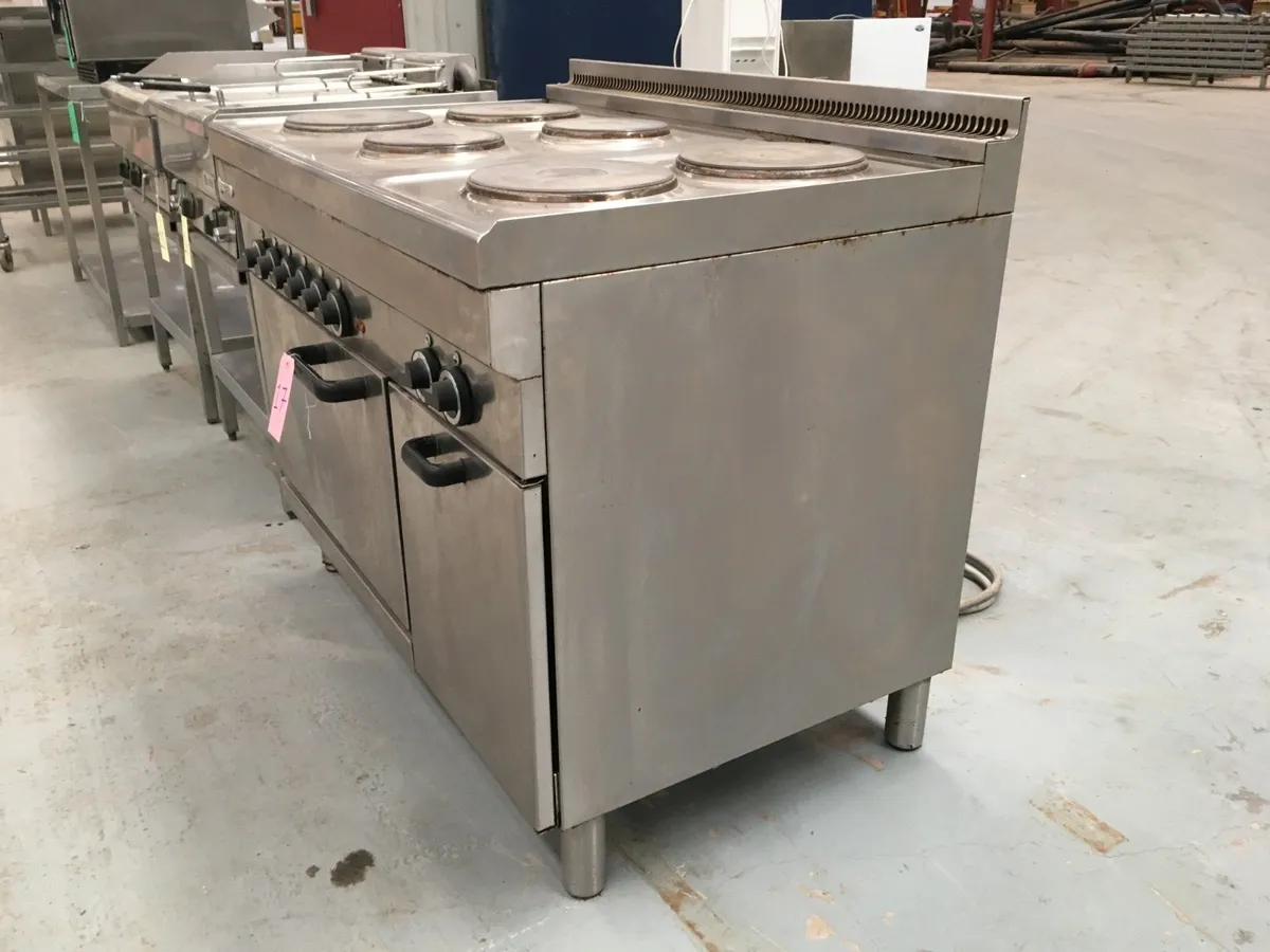 17.	Mareno 6 Ring Hob with Oven - Image 3