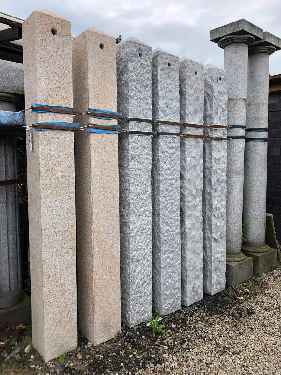 Granite Farm Style Pillars - Image 1