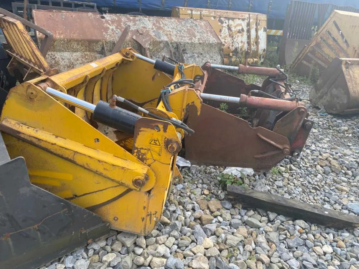 New tine grab/grab buckets/gp buckets/pallet forks - Image 4