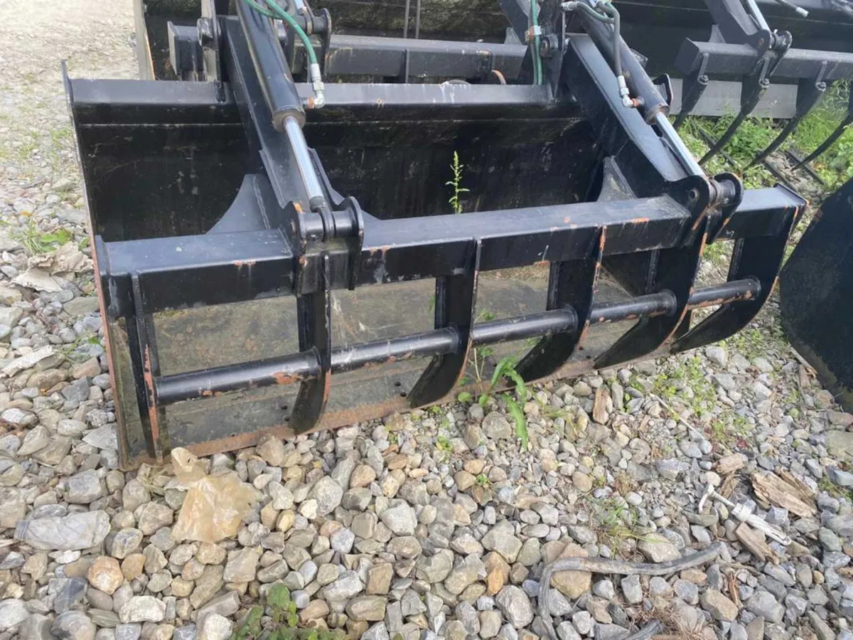 New tine grab/grab buckets/gp buckets/pallet forks - Image 3