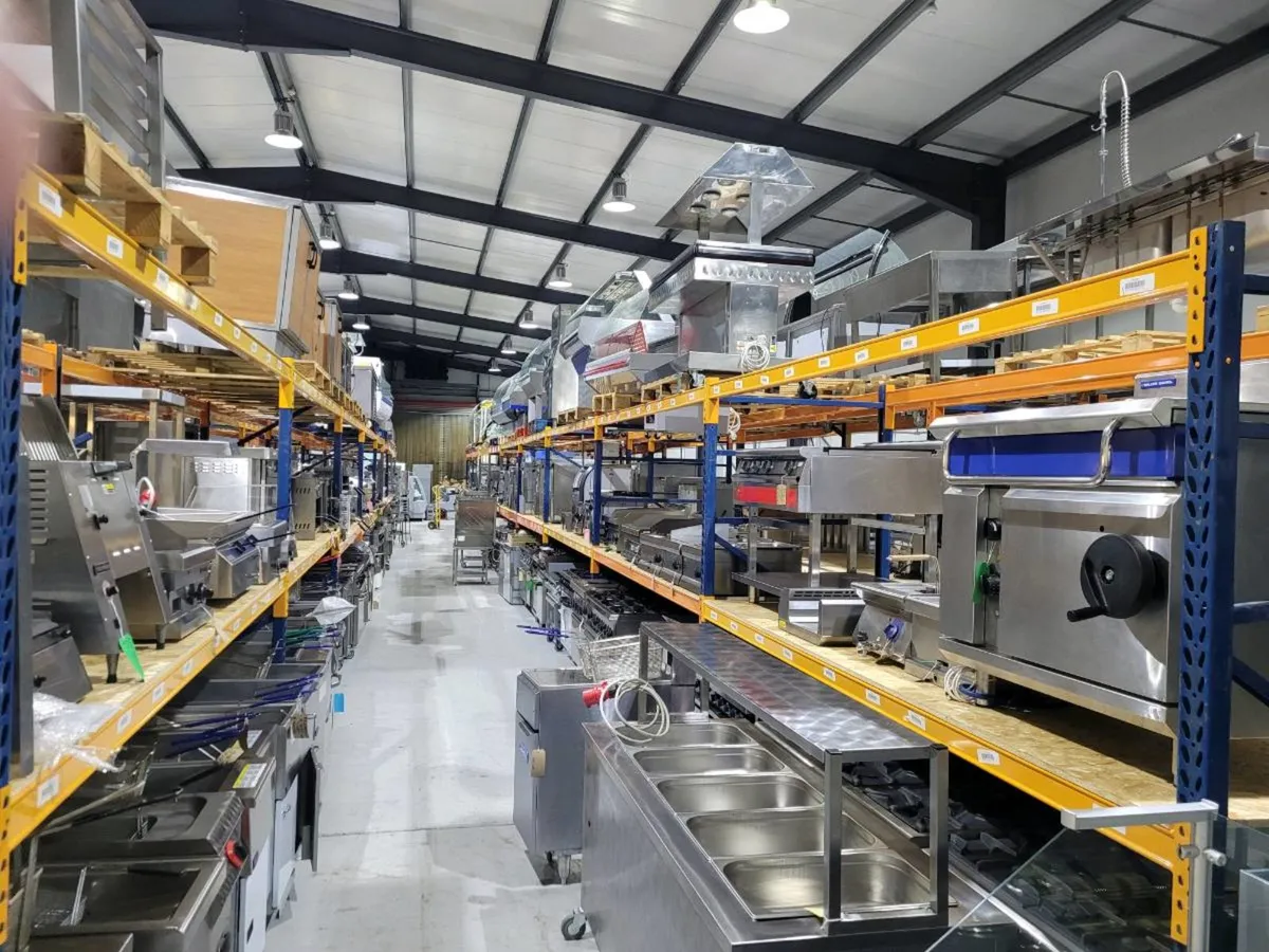 Over 3,500 items in stock & on display - Image 1