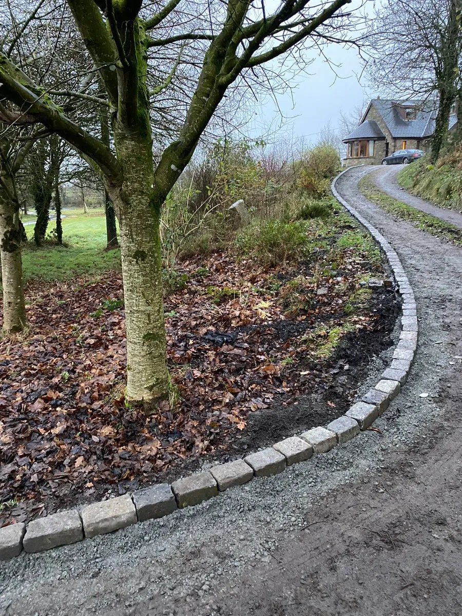 Salvage 6" Granite Driveway Edging - Image 1