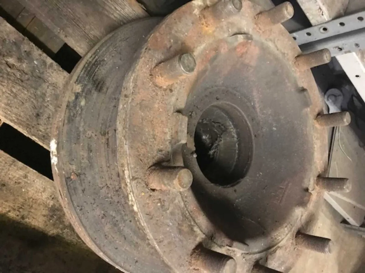 Second Hand Hubs - Image 4