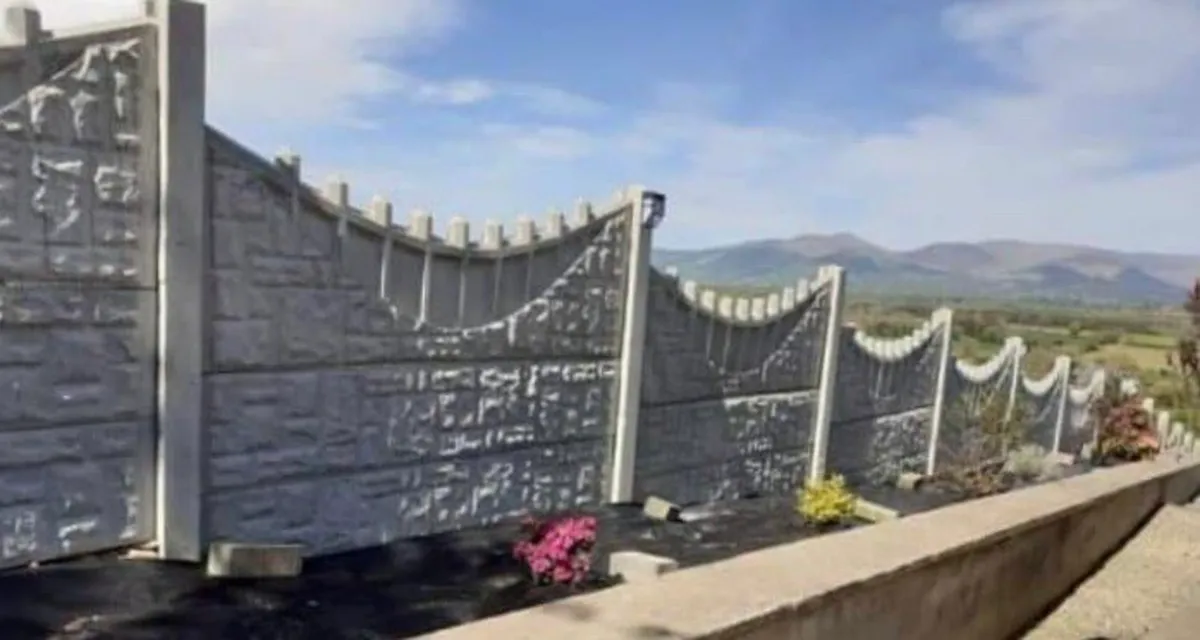 Precast Concrete Fencing & Timber Panels - Image 4