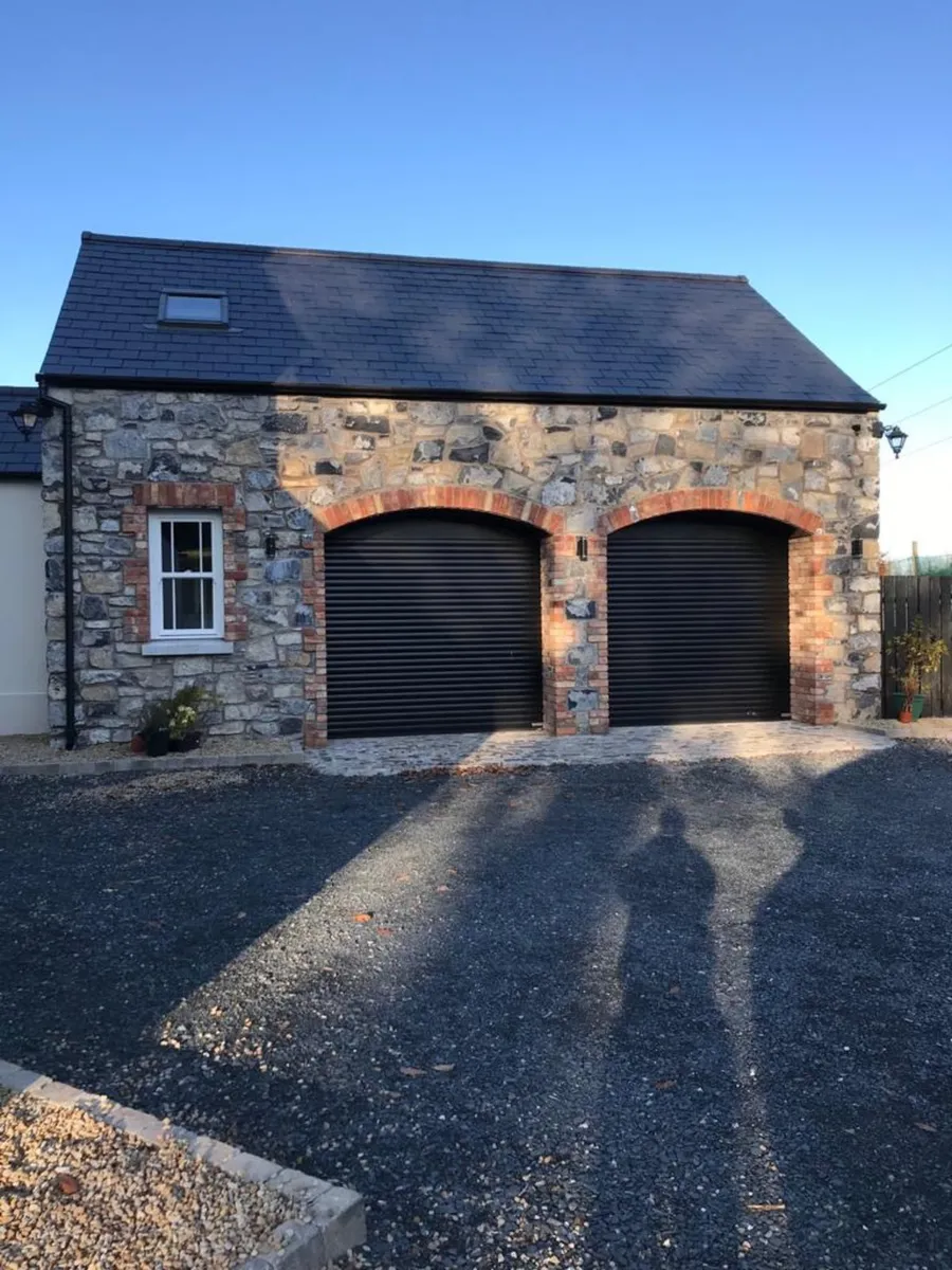 RECLAIMED LIMESTONE BUILDING STONE - Image 1