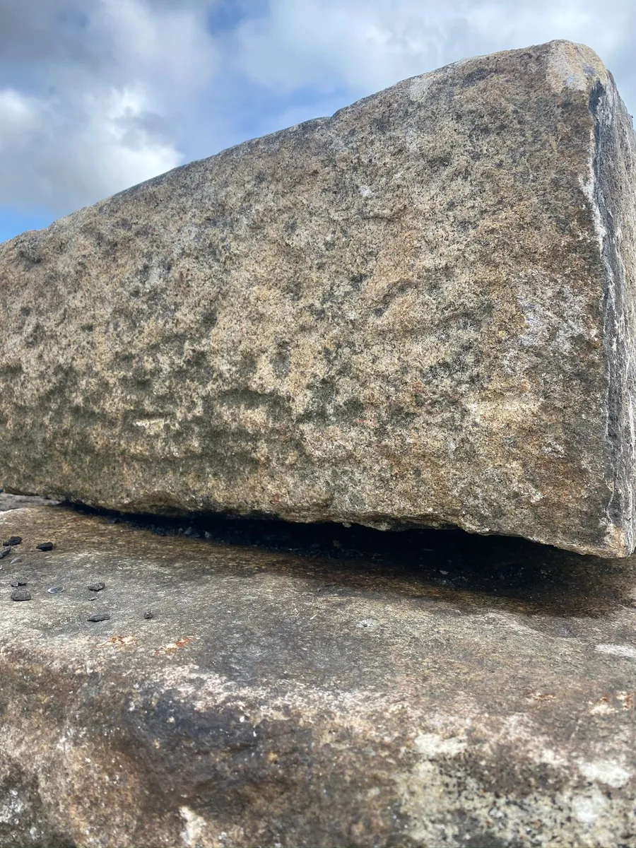 RECLAIMED LARGE GRANITE STEPS - Image 2