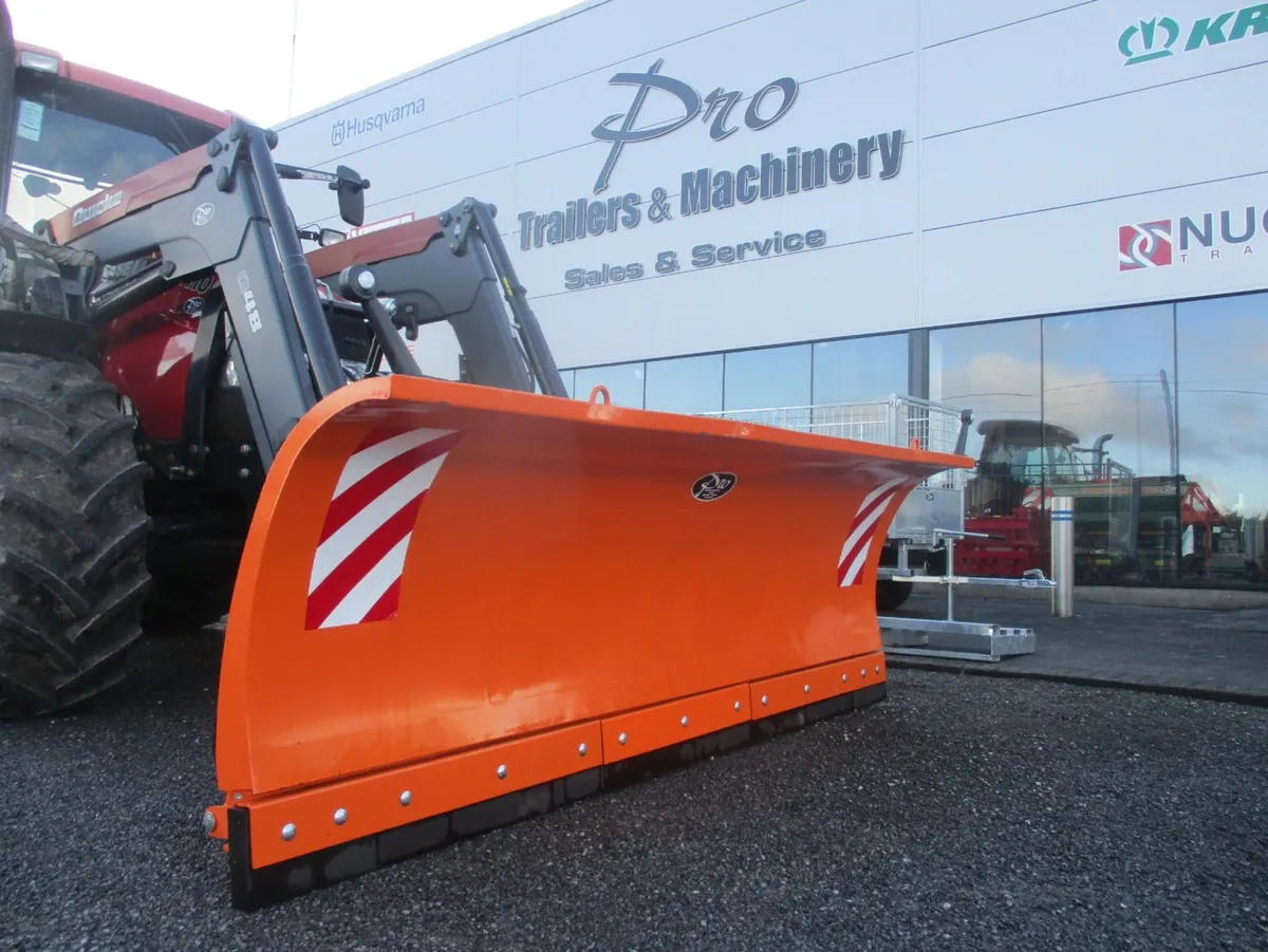 snow plough 2.6m  euro bracket / 3 point linkage - Image 4